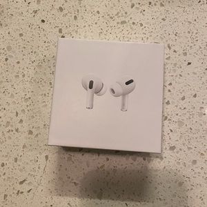 Apple Air Pods Pro with Charging Case